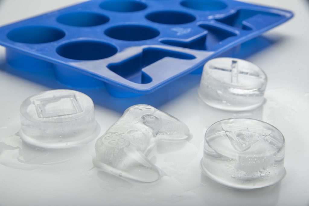 製氷皿と氷